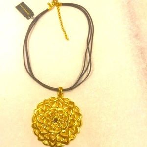 Beautiful Joan Rivers Sunflower Pendant Necklace